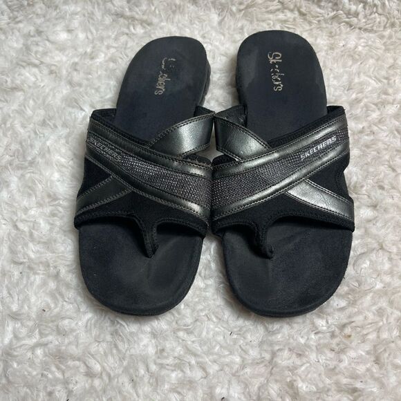 Skechers black & metallic gray slip on thong sandals rubber soles size 11. - Picture 2 of 10